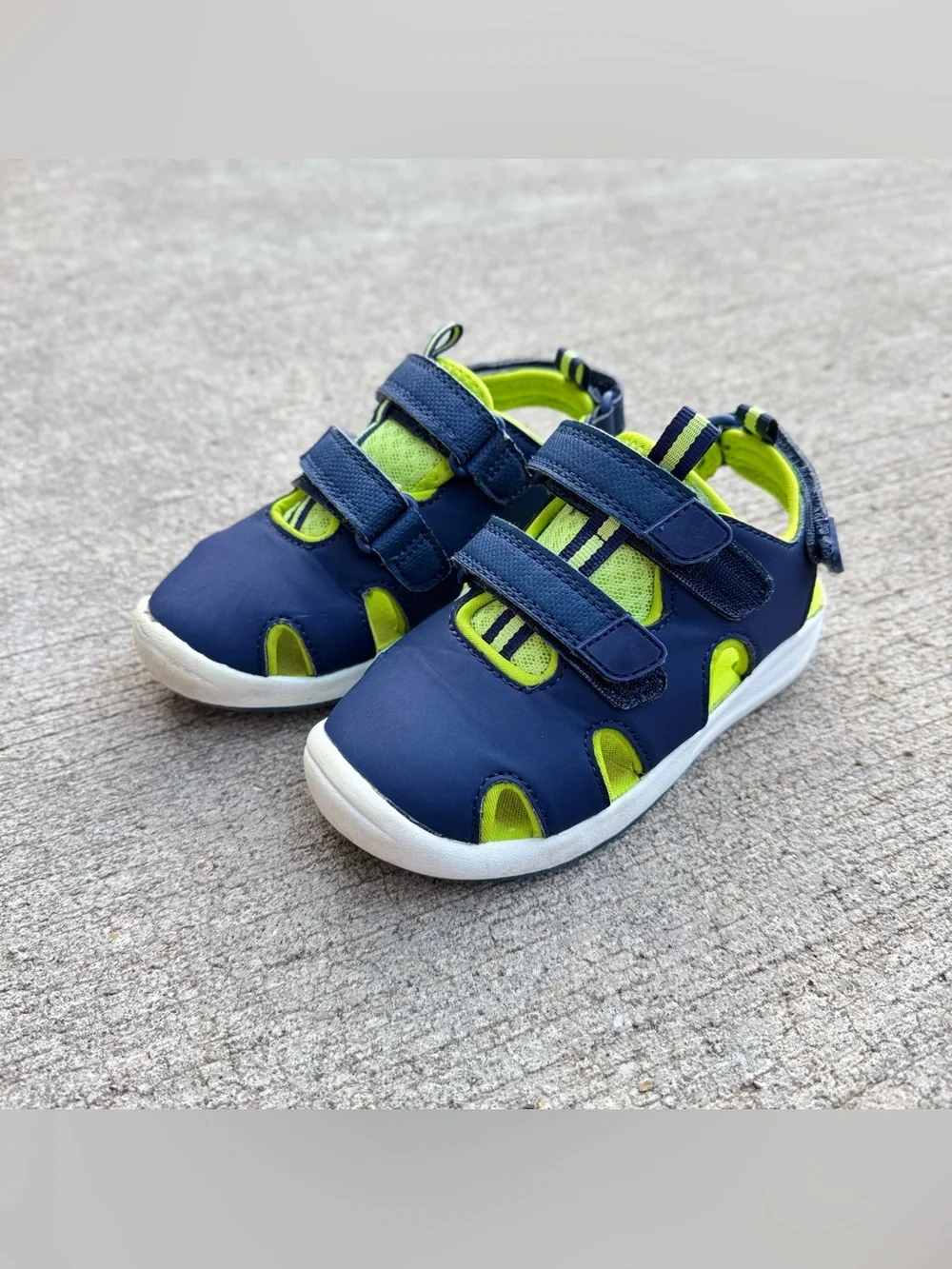 Cat & Jack Hank Boys Blue Lime Closed Toe Summer Sandals Hook Loop Straps Sz 11